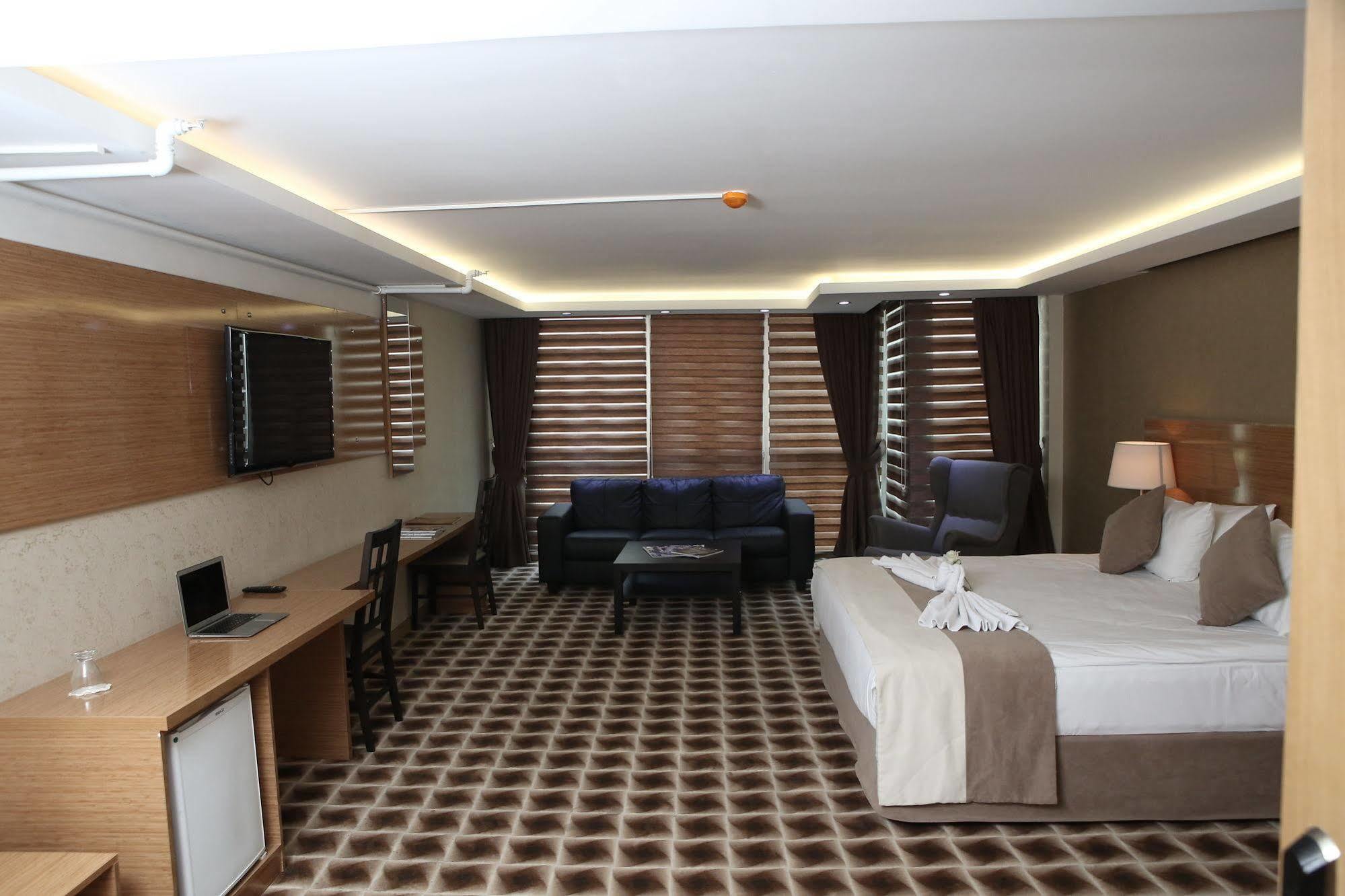 Way Hotel Izmir Exterior foto