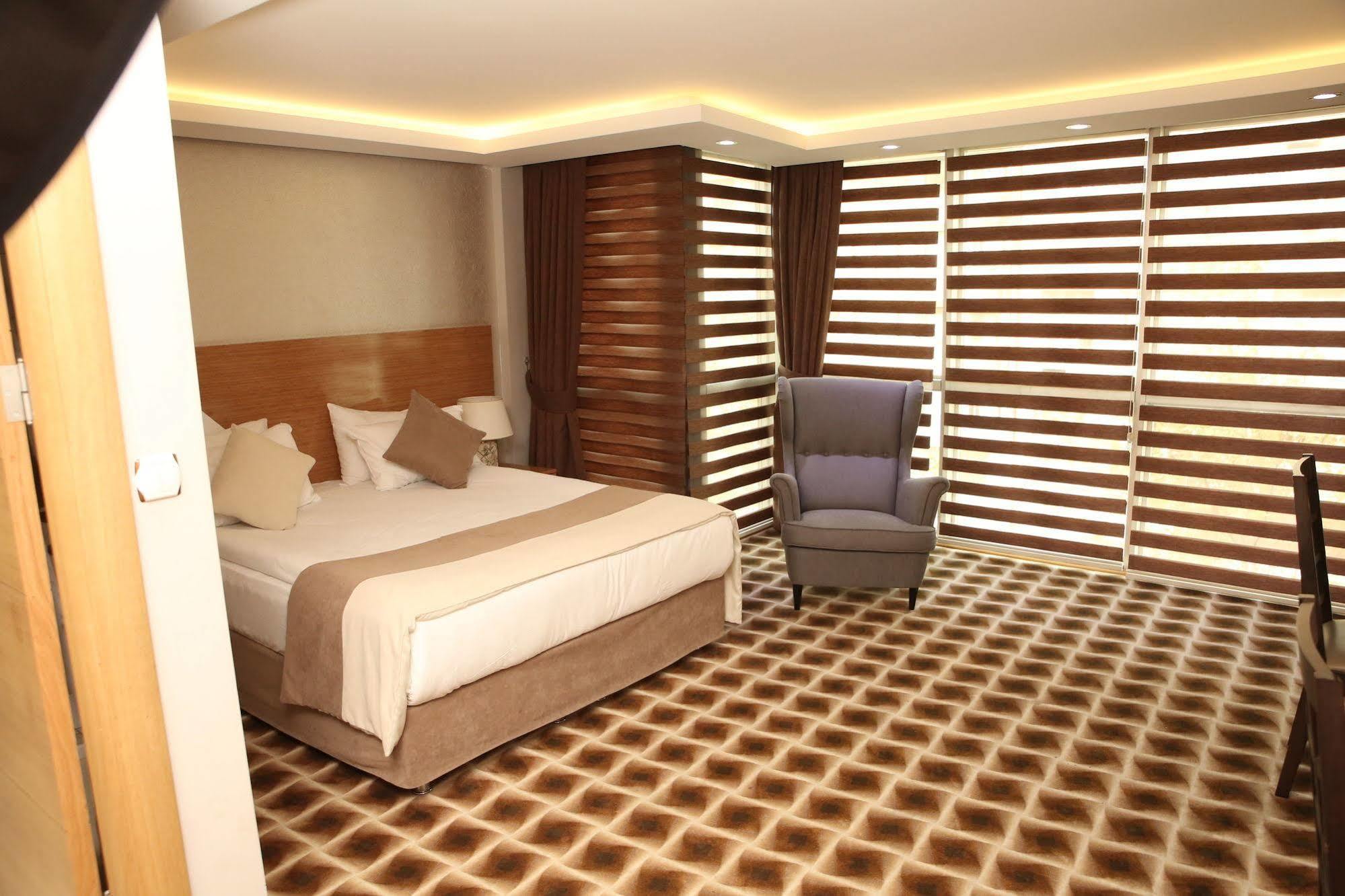 Way Hotel Izmir Exterior foto
