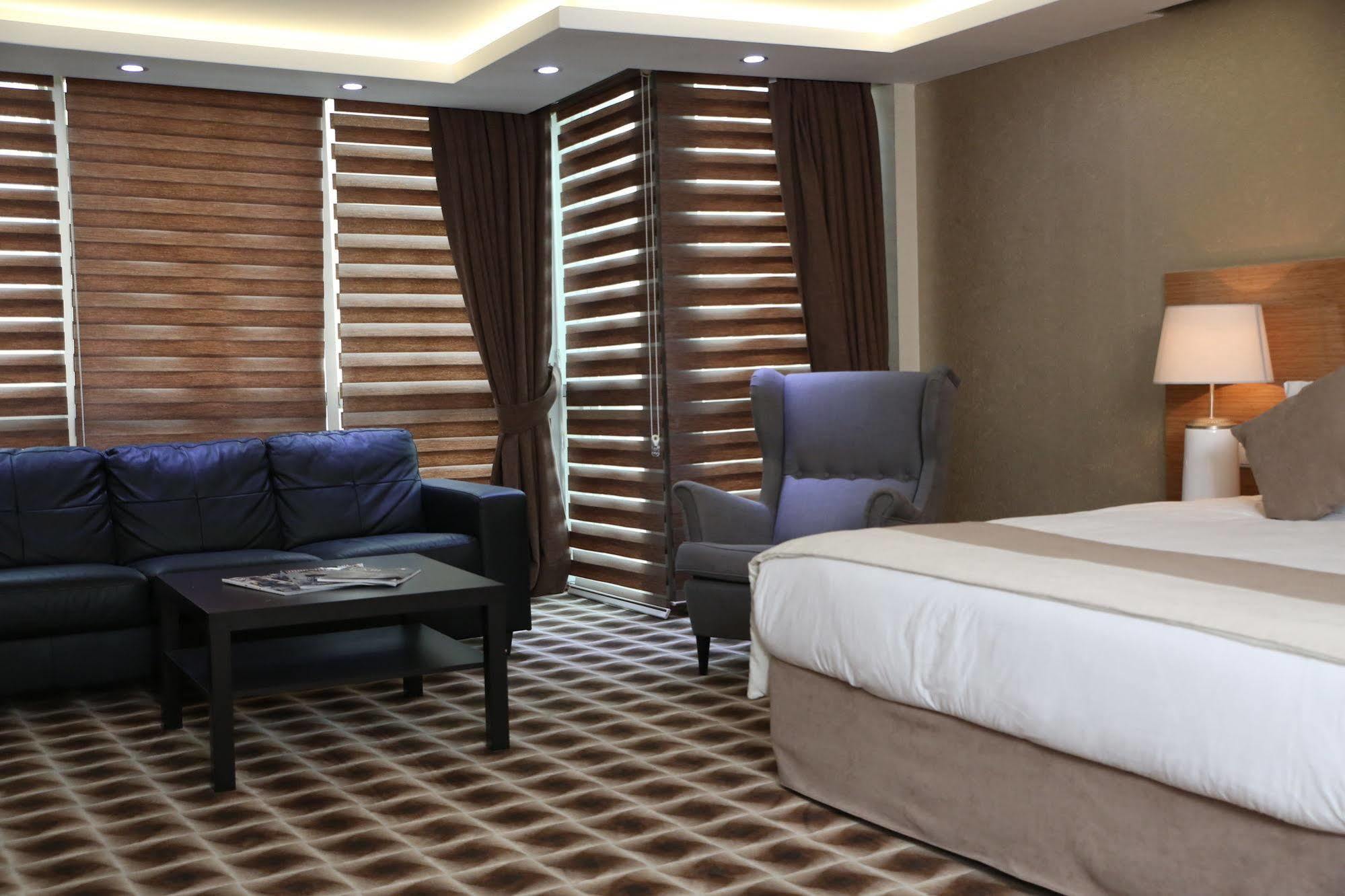 Way Hotel Izmir Exterior foto
